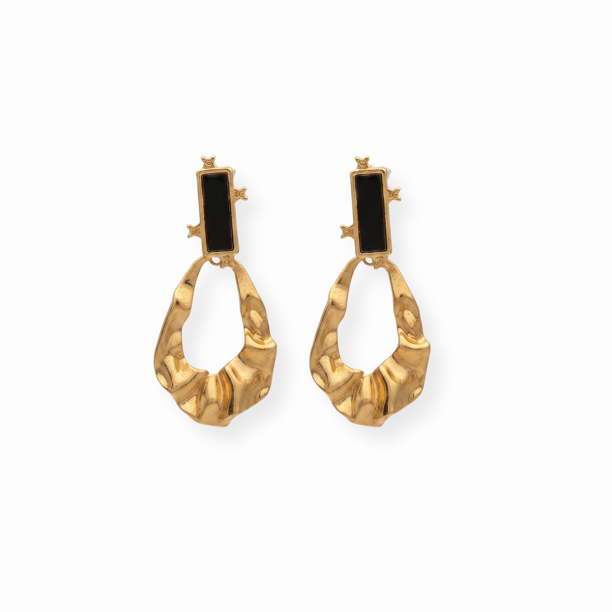 Aretes Laminados en Oro de 18KL con Ónix