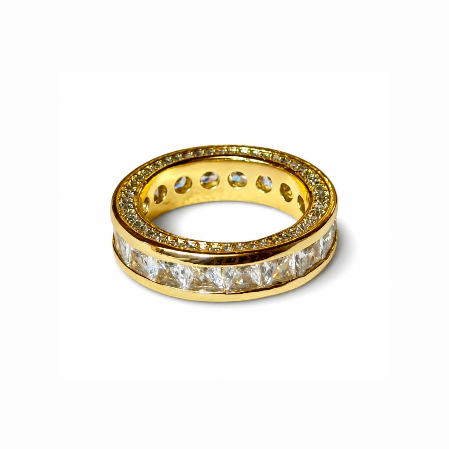 Anillo Infinito Laminado en Oro de 18KL con Cristales Austriacos