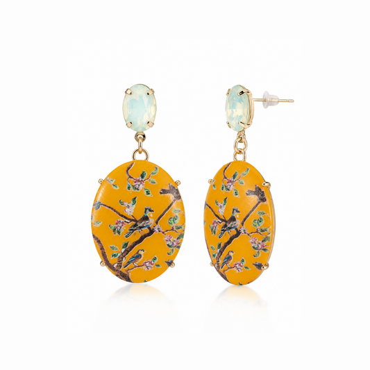 Aretes enchapados en oro 18KL con resina