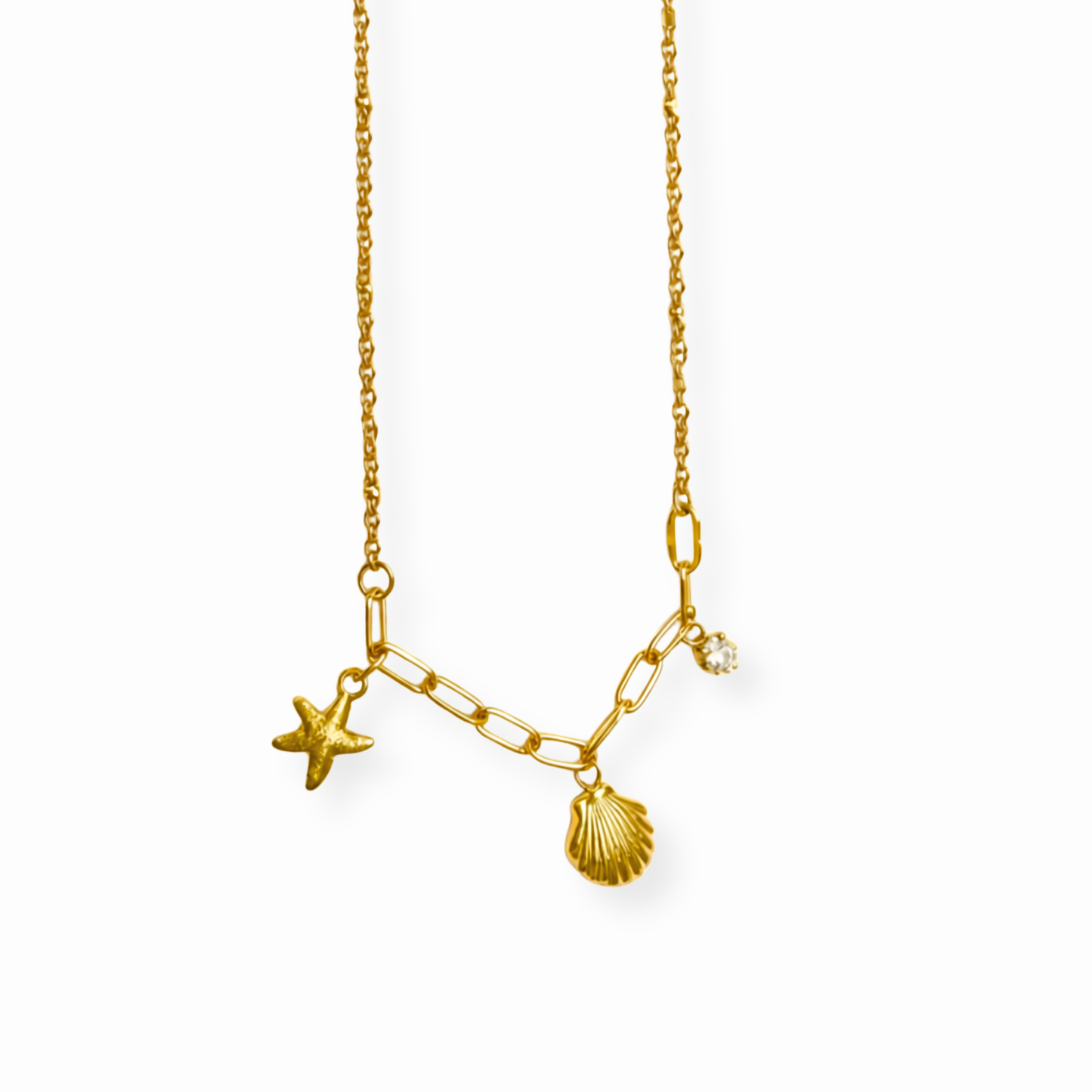 Collar Laminado en Oro de 18KL con Tres Dijes