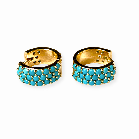 Aretes Tipo Huggies Laminados en Oro de 18KL con Turquesas