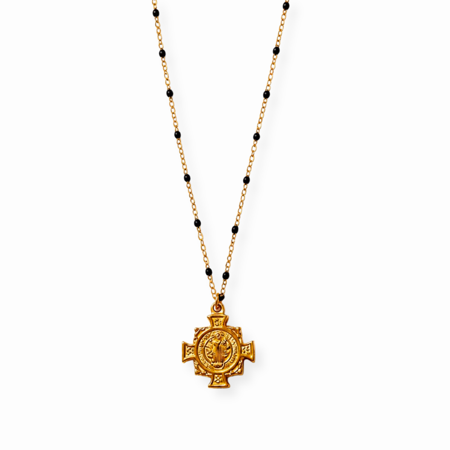 Collar Laminado en Oro de 18KL con Baby Ónix y Cruz de San Benito