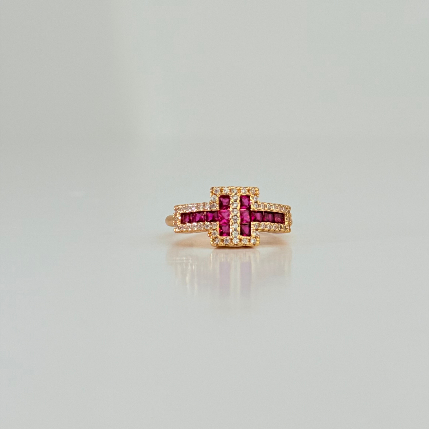 Anillo Unitalla Enchapado en Oro con Circonitas