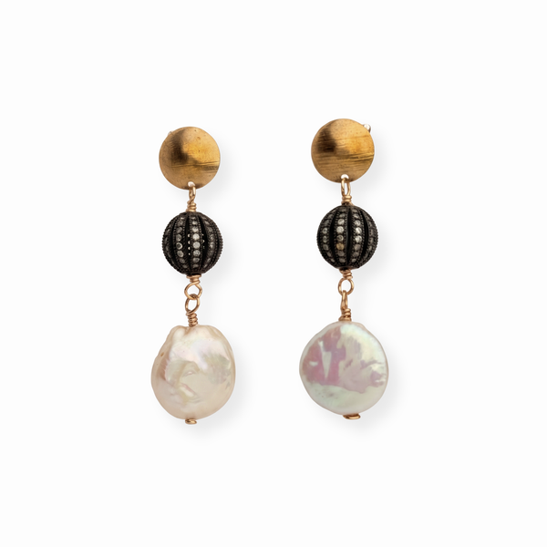 Aretes Laminados en Oro de 18KL con Perlas Cultivadas y Cirstales