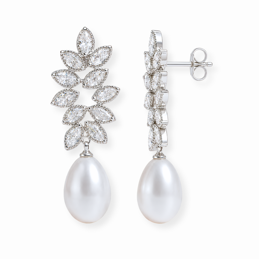 Aretes Laminados en Oro de 18KL con Swarovski, Perla Recubierta en Nácar y Rodium