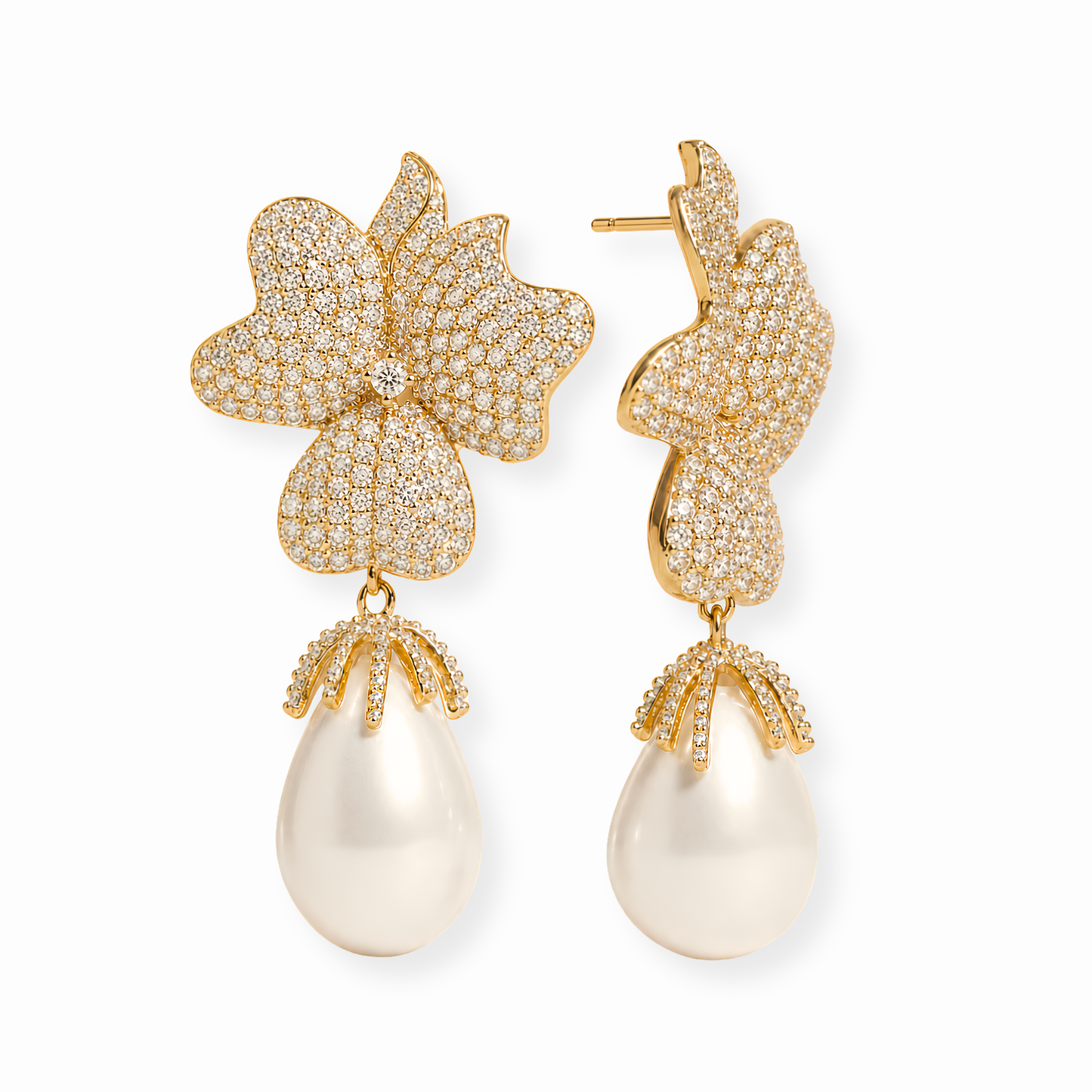 Aretes Laminados en Oro de 18KL con Swarovski, Perla Recubierta en Nácar y Rodium