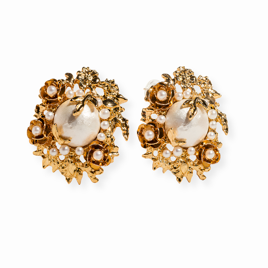 Aretes Laminados en Oro de 18KL con Perlas Españolas y Detalles en Oro de 24KL
