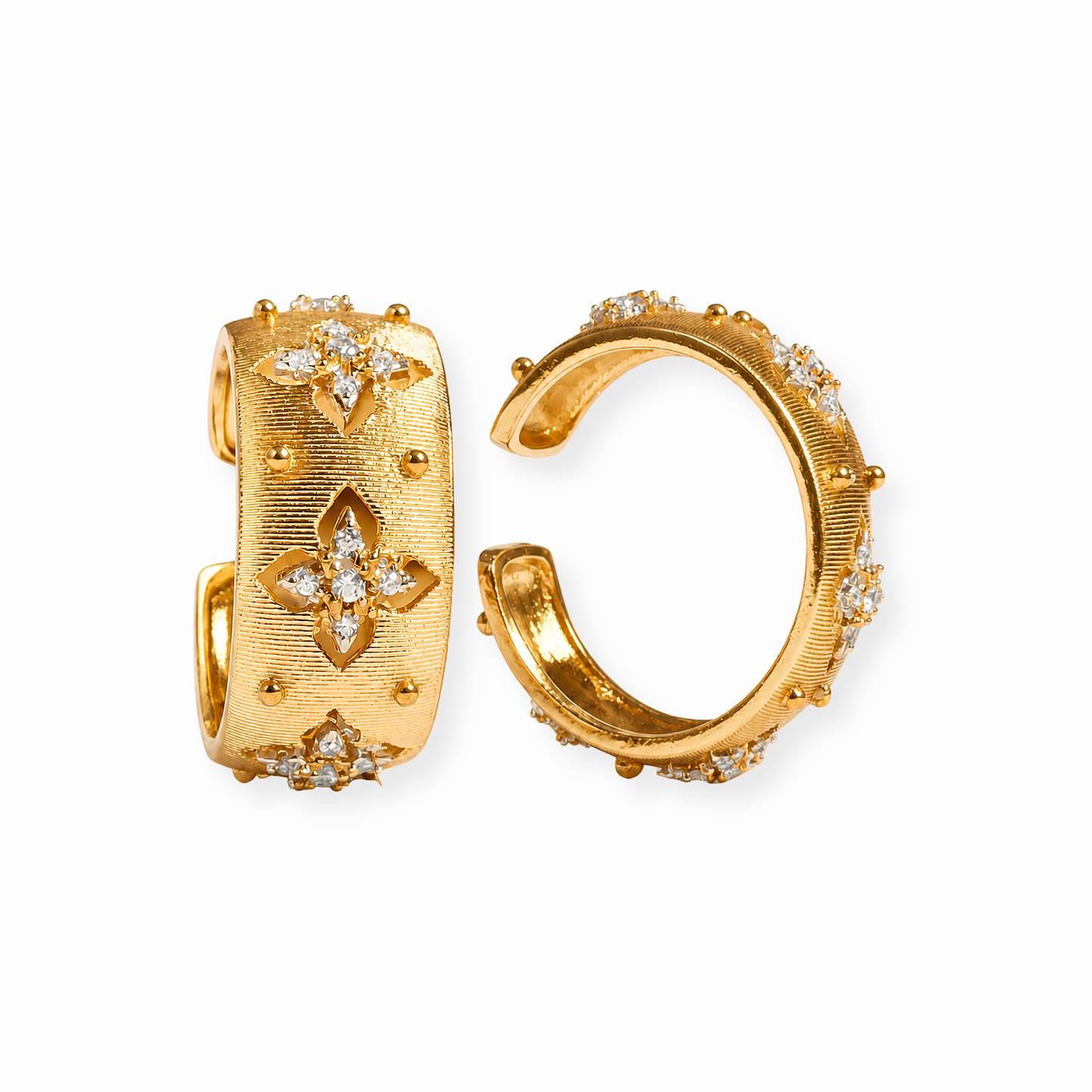 Anillo Laminado en Oro de 18KL Mate con Acabado Satinado, Estrellas de Swarovski y Rodium