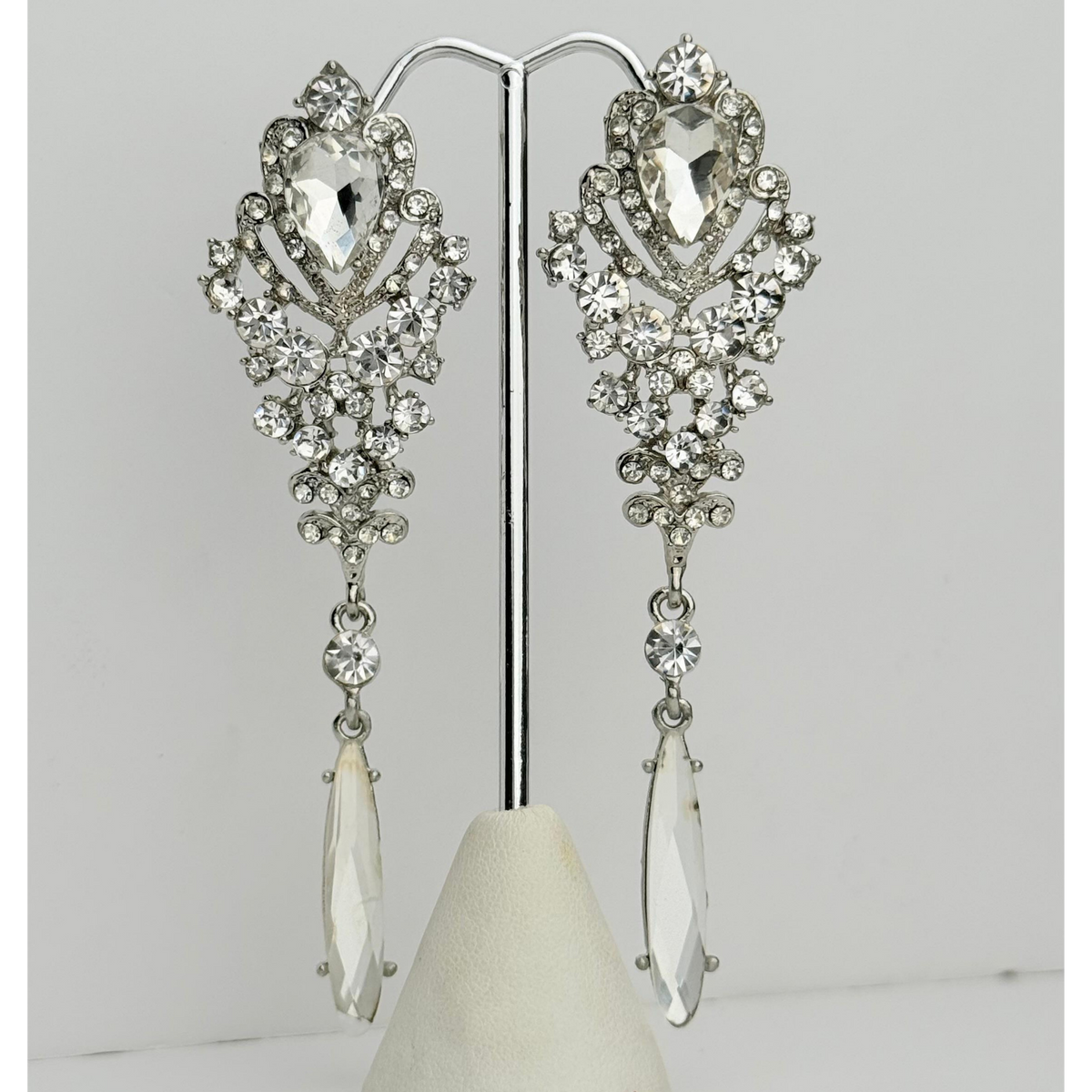 Aretes Laminados en Oro de 18KL con Cristales