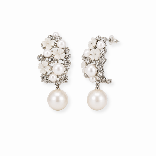 Aretes Laminados en Oro de 18KL con Perlas de Laboratorio y Circonitas