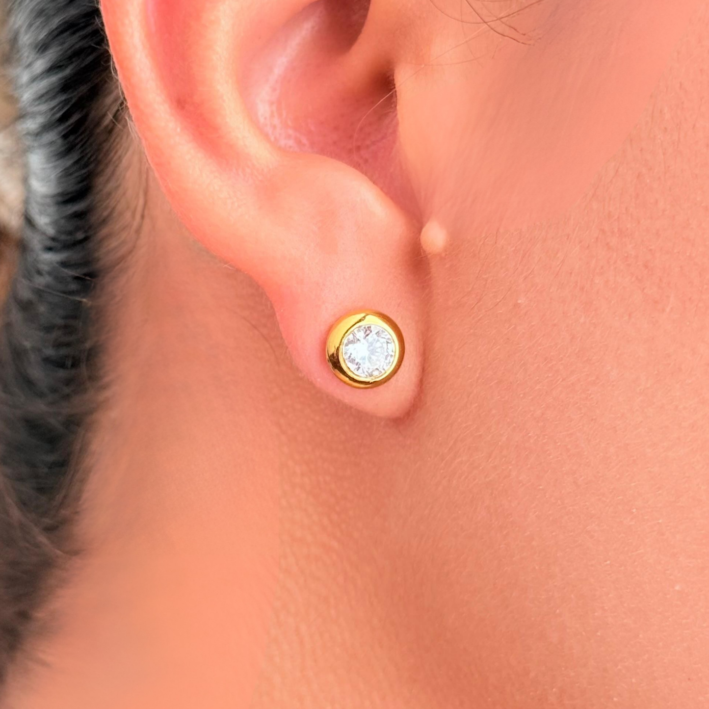 Set de Cadena y Aretes Laminados en Oro de 18KL con Swarovski