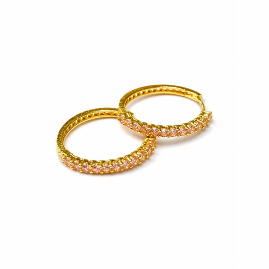 Argollas Medianas Laminadas en Oro de 18KL con Circonias Rosa